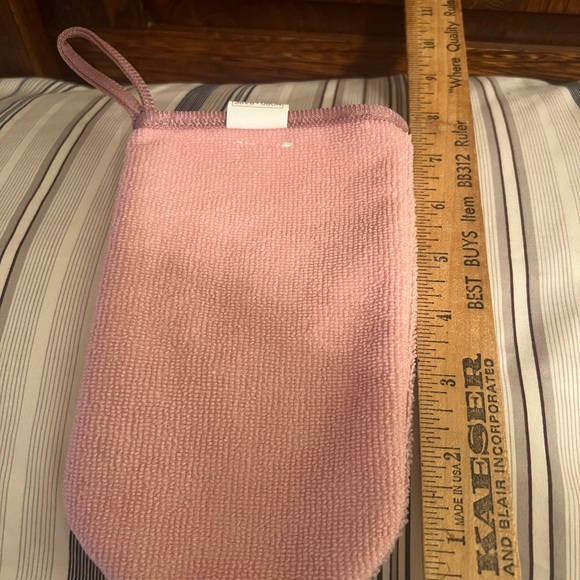 Nord + Bare 3 Reusable 100% Microfiber Skincare Mitts, new in reusable bag - Picture 8 of 10